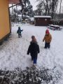 Zabawy na śniegu w ogrodzie przedszkolnym, foto nr 1, 