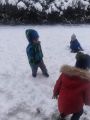 Zabawy na śniegu w ogrodzie przedszkolnym, foto nr 5, 